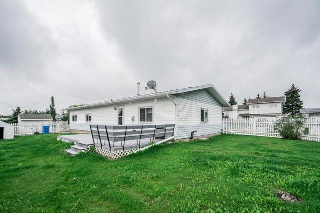 11848 102 Avenue, House detached with 5 bedrooms, 1 bathrooms and 5 parking in Fairview AB | Image 17
