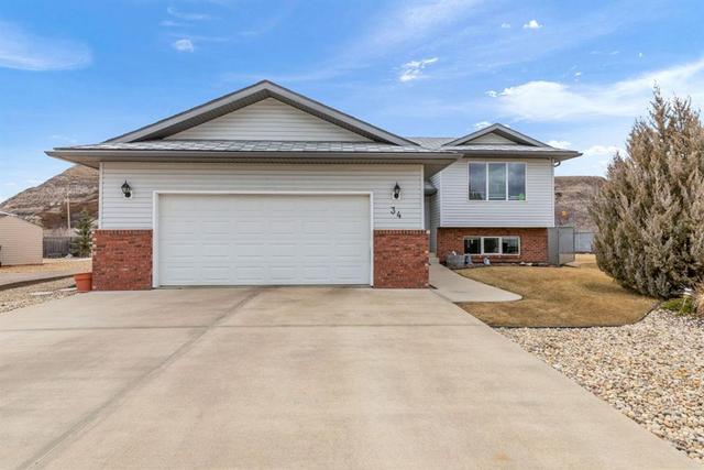 34 Willow Point, House detached with 5 bedrooms, 3 bathrooms and 6 parking in Drumheller AB | Card Image