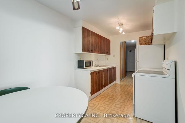 1611 - 61 Richview Rd, Condo with 3 bedrooms, 2 bathrooms and 1 parking in Toronto ON | Image 3