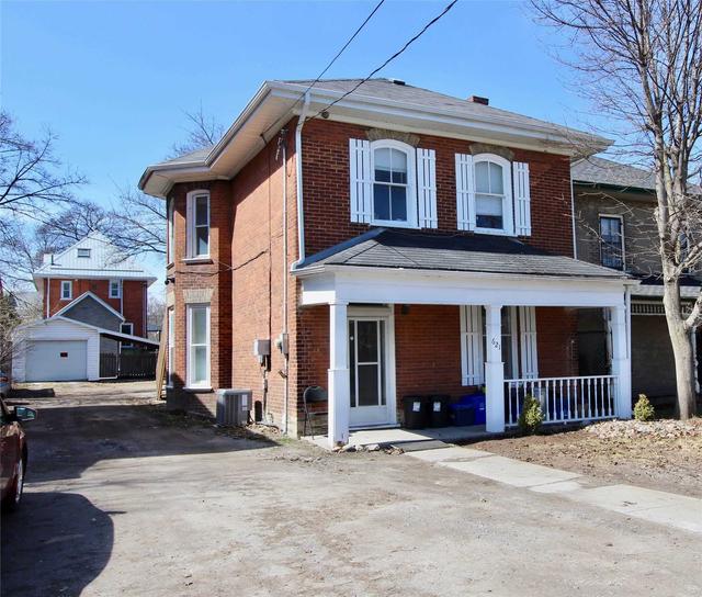 621 Water St, House detached with 6 bedrooms, 2 bathrooms and 4 parking in Peterborough ON | Image 1