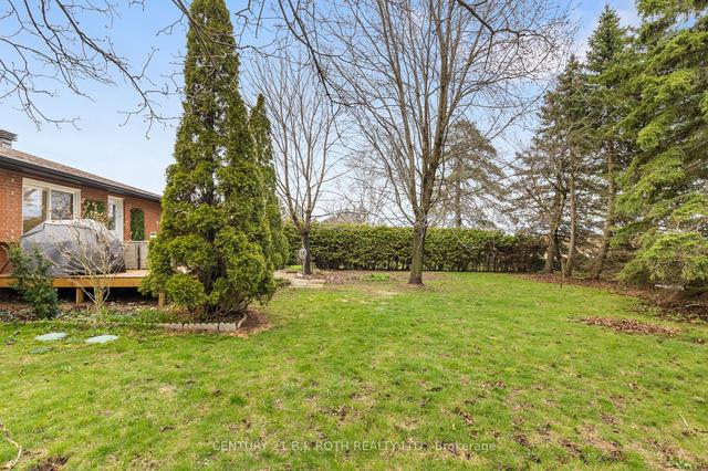 581 Mapleview Dr E, House detached with 2 bedrooms, 1 bathrooms and 7 parking in Barrie ON | Image 10