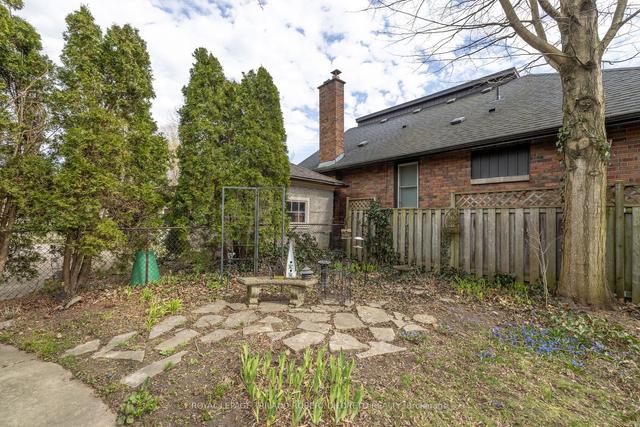 439 Victoria St, House detached with 3 bedrooms, 2 bathrooms and 3 parking in London ON | Image 25