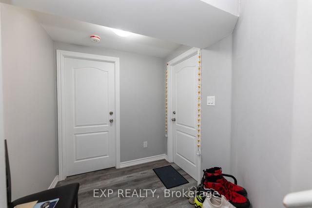 11 Cairnburg Dr, Home with 2 bedrooms, 1 bathrooms and 6 parking in Brampton ON | Image 2