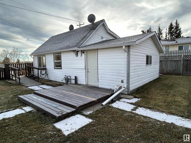 4910 47 St, House detached with 2 bedrooms, 1 bathrooms and null parking in Legal AB | Image 1