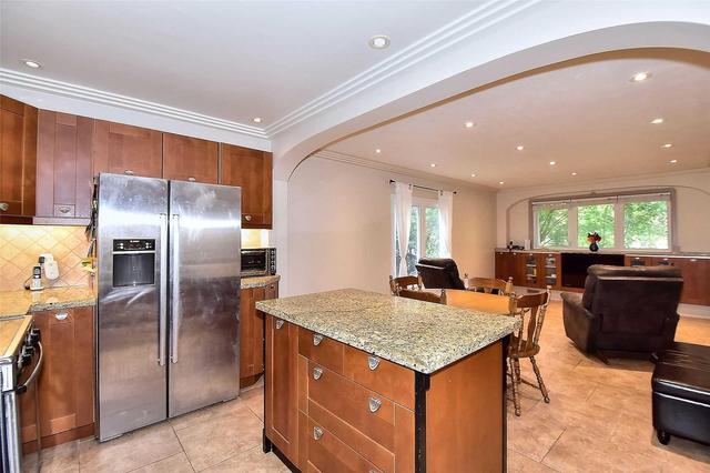 290 Manchester Dr, House detached with 3 bedrooms, 3 bathrooms and 3 parking in Newmarket ON | Image 7
