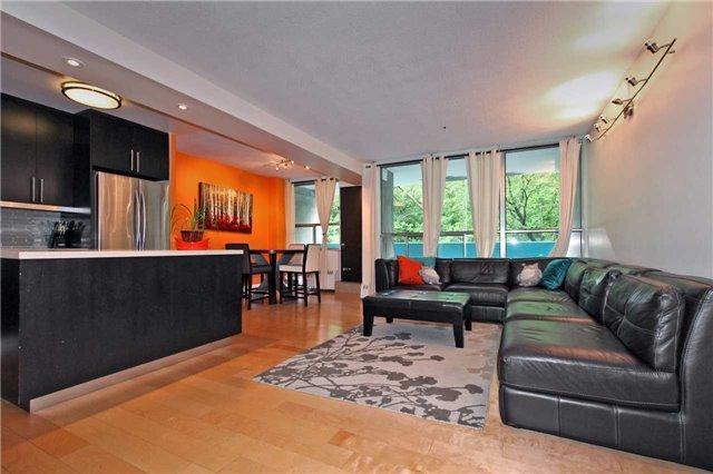 404 - 65 Southport St, Condo with 3 bedrooms, 2 bathrooms and 1 parking in Toronto ON | Image 7