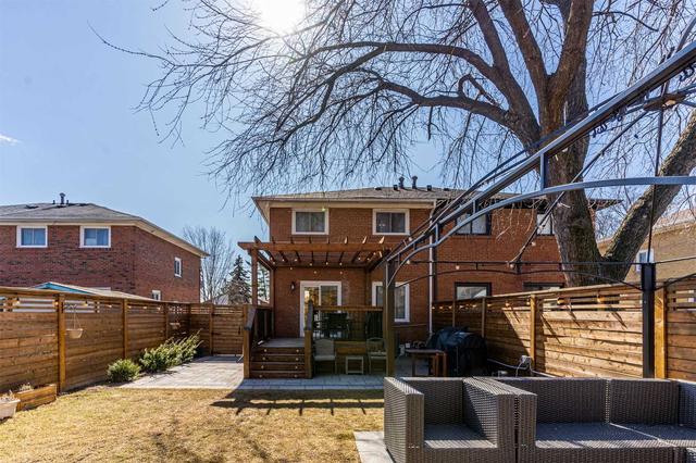 3639 Anniversary Rd, House semidetached with 3 bedrooms, 2 bathrooms and 4 parking in Mississauga ON | Image 30