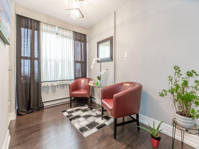 1812 - 61 Richview Rd, Condo with 3 bedrooms, 2 bathrooms and 1 parking in Toronto ON | Image 8