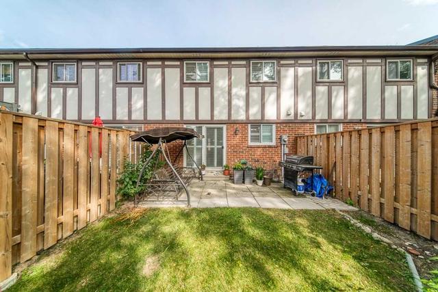 88 Porterfield Cres, Townhouse with 3 bedrooms, 2 bathrooms and 2 parking in Markham ON | Image 23