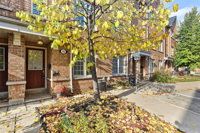 16 Brickworks Lane, Townhouse with 2 bedrooms, 3 bathrooms and 2 parking in Toronto ON | Image 1