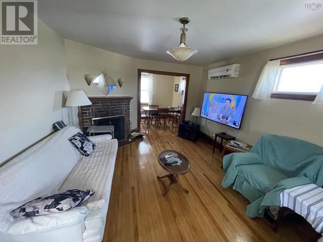 170 Lisgard Street, House detached with 3 bedrooms, 1 bathrooms and null parking in Cape Breton NS | Image 7