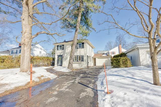 57 Dunvegan Road, House detached with 3 bedrooms, 2 bathrooms and 3 parking in Ottawa ON | Image 3