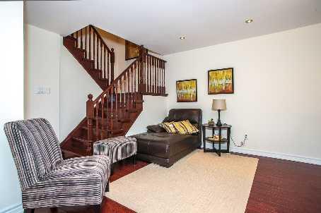 8 Tiffany Cres, House attached with 3 bedrooms, 4 bathrooms and 4 parking in Markham ON | Image 4