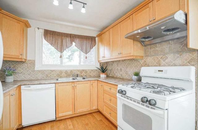 140 Andrea Lane, House detached with 3 bedrooms, 3 bathrooms and 5 parking in Vaughan ON | Image 12