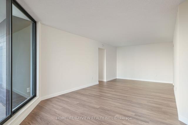 608 - 75 Graydon Hall Dr, Condo with 3 bedrooms, 2 bathrooms and 1 parking in Toronto ON | Image 2