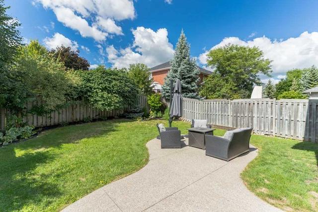 2082 Rosemount Cres, House detached with 4 bedrooms, 4 bathrooms and 5 parking in Oakville ON | Image 33