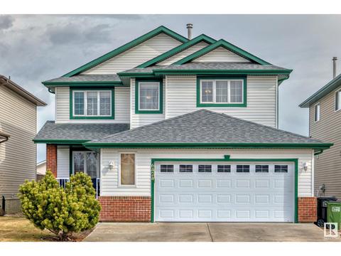 6424 164 Av Nw, House detached with 4 bedrooms, 3 bathrooms and null parking in Edmonton AB | Card Image