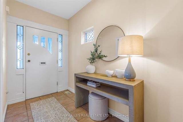 723 Coxwell Ave, House detached with 2 bedrooms, 2 bathrooms and 2 parking in Toronto ON | Image 13