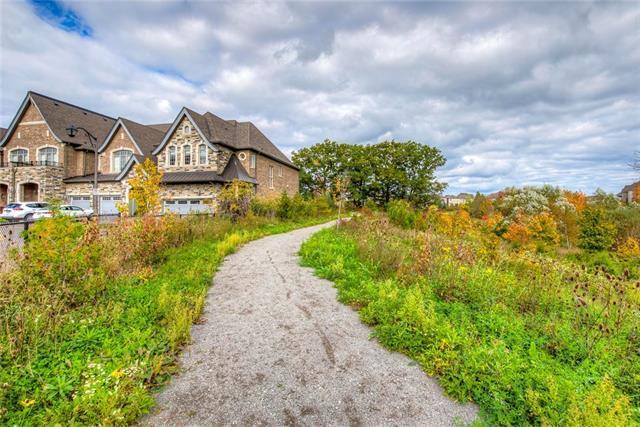 2449 Village, House attached with 4 bedrooms, 5 bathrooms and 5 parking in Oakville ON | Image 20