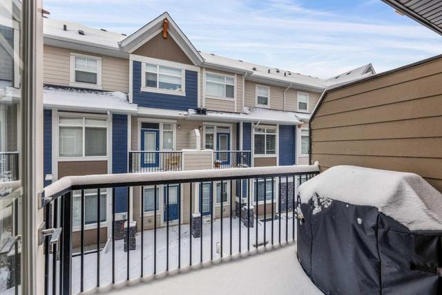 213 Wentworth Row Sw, Home with 4 bedrooms, 3 bathrooms and 2 parking in Calgary AB | Image 5