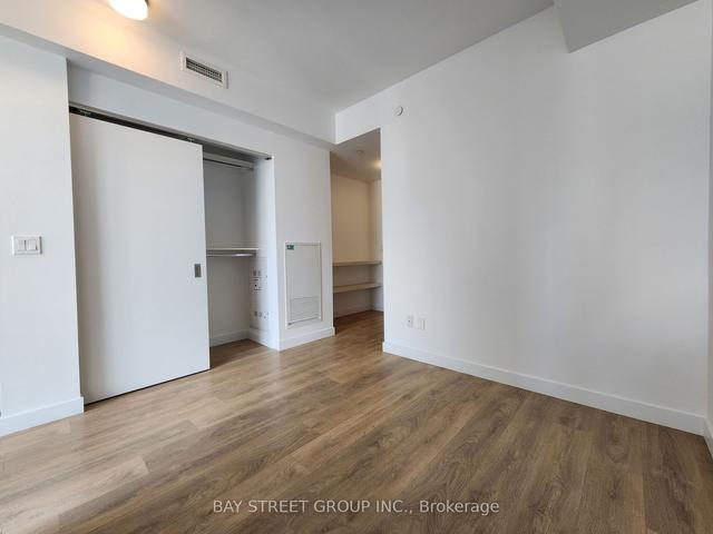 2410 - 215 Queen St W, Condo with 1 bedrooms, 1 bathrooms and 0 parking in Toronto ON | Image 17
