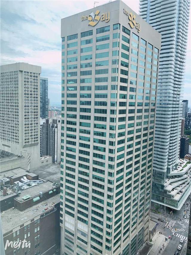 2912 - 1 Yorkville Ave, Condo with 1 bedrooms, 2 bathrooms and 0 parking in Toronto ON | Card Image