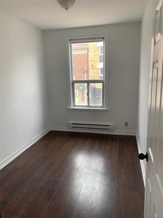 upper - 2381 Queen St E, Condo with 3 bedrooms, 1 bathrooms and 0 parking in Toronto ON | Image 8