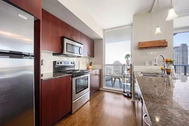 1202 - 15 Legion Rd W, Condo with 2 bedrooms, 1 bathrooms and 1 parking in Toronto ON | Image 17