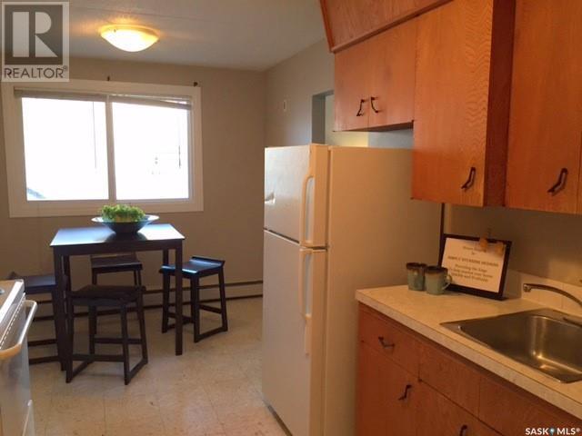 15 - 2620 5th Avenue N, Condo with 2 bedrooms, 1 bathrooms and null parking in Regina SK | Image 4