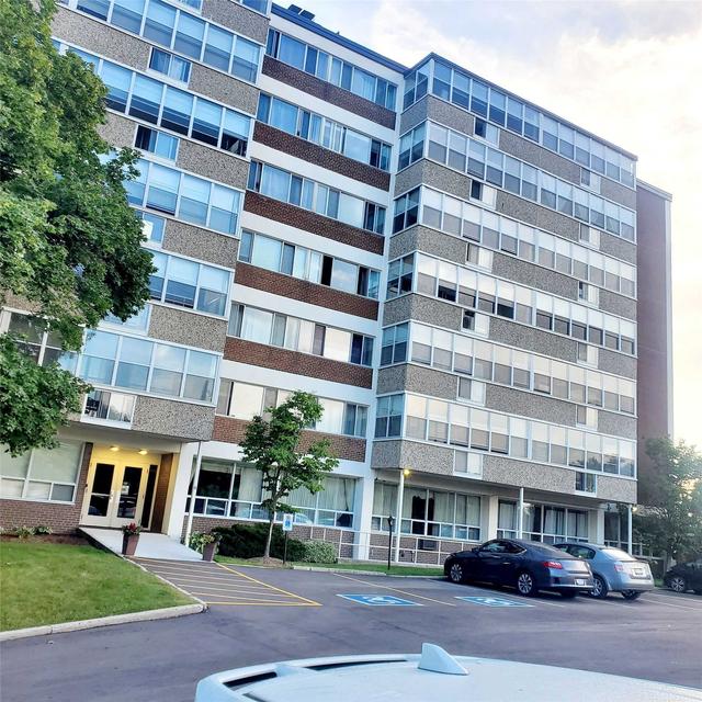 708 - 45 Westmount Rd, Condo with 2 bedrooms, 1 bathrooms and 1 parking in Waterloo ON | Image 18