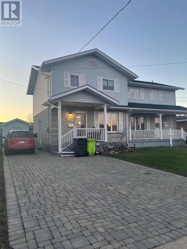 237 Prentice Ave, House semidetached with 3 bedrooms, 2 bathrooms and null parking in Sault Ste. Marie ON | Image 1