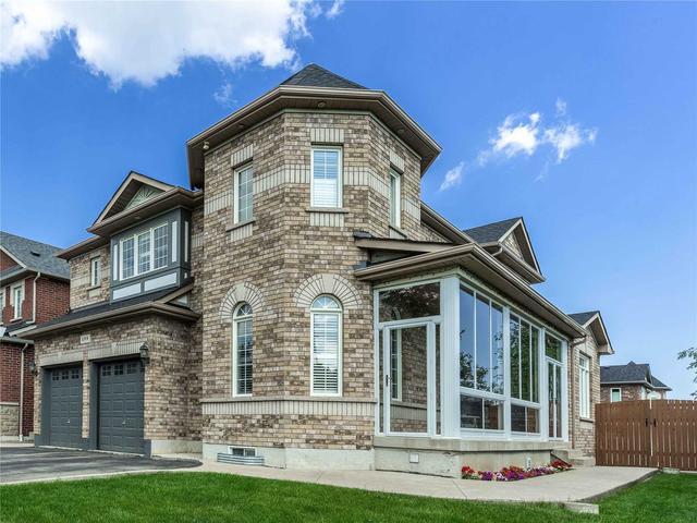 498 Tremblant Crt, House detached with 4 bedrooms, 5 bathrooms and 5 parking in Mississauga ON | Image 23