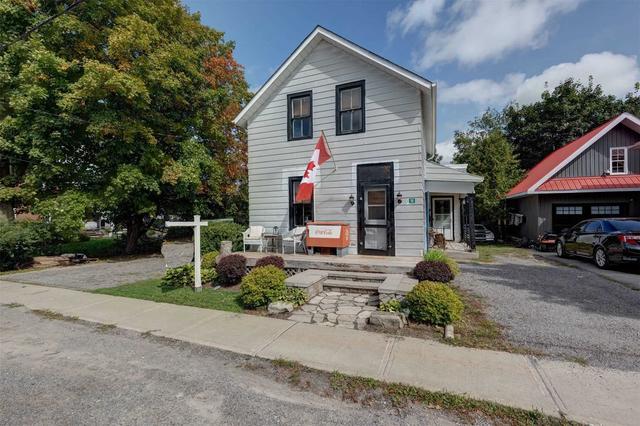 16 Matilda St, House detached with 3 bedrooms, 1 bathrooms and 4 parking in Kawartha Lakes ON | Image 1