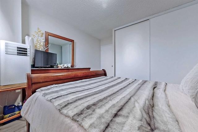 502 - 940 Caledonia Rd, Condo with 3 bedrooms, 1 bathrooms and 1 parking in Toronto ON | Image 25