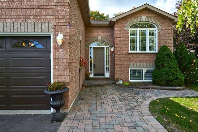 163 Emms Dr, House detached with 3 bedrooms, 2 bathrooms and 6 parking in Barrie ON | Image 12