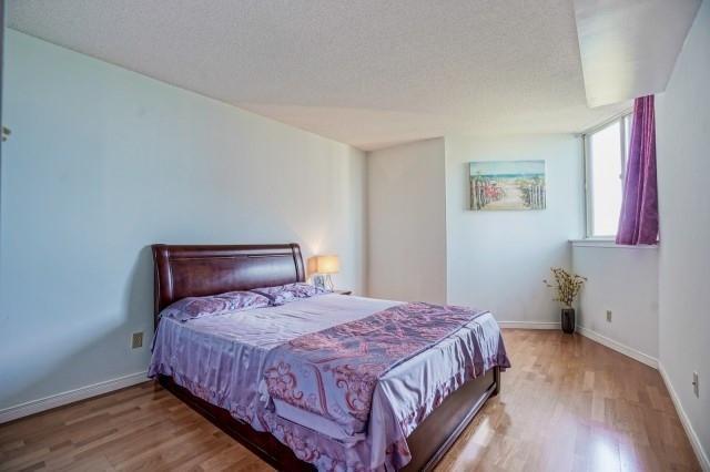 1007 - 30 Thunder Grve, Condo with 2 bedrooms, 2 bathrooms and 1 parking in Toronto ON | Image 13