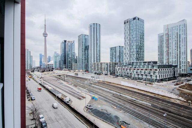 608e - 576 Front St, Condo with 1 bedrooms, 1 bathrooms and 0 parking in Toronto ON | Image 15