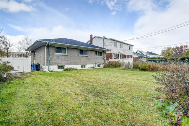 2564 Severn Avenue, House detached with 5 bedrooms, 2 bathrooms and 3 parking in Ottawa ON | Image 28