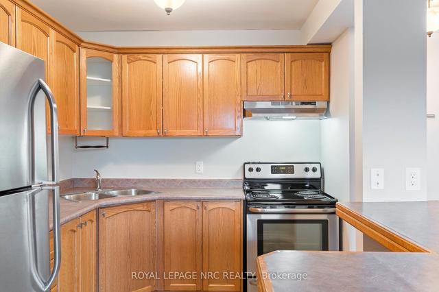 307 - 264 Oakdale Ave, Condo with 2 bedrooms, 1 bathrooms and 2 parking in St. Catharines ON | Image 5