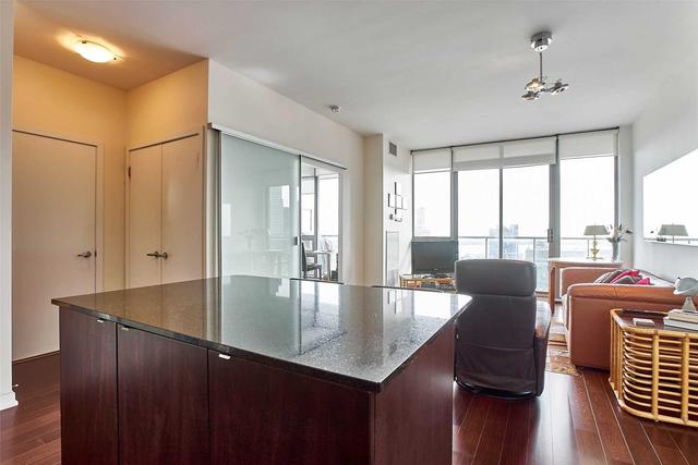 3107 - 33 Lombard St, Condo with 2 bedrooms, 2 bathrooms and 1 parking in Toronto ON | Image 6