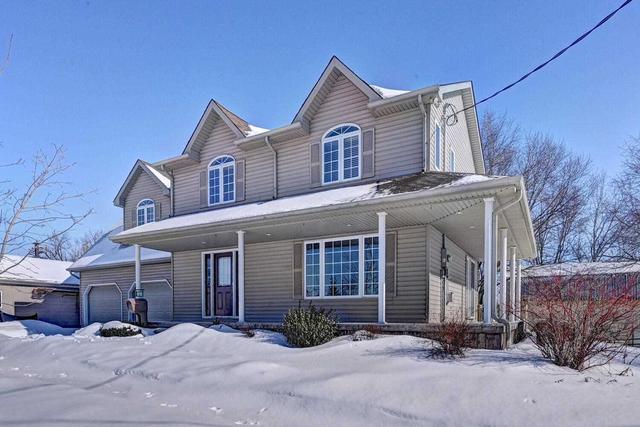 1013 Isabella St, House detached with 4 bedrooms, 4 bathrooms and 4 parking in Wellesley ON | Image 1