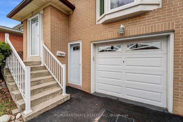 57 Hepworth Dr, House semidetached with 3 bedrooms, 2 bathrooms and 3 parking in Toronto ON | Image 12