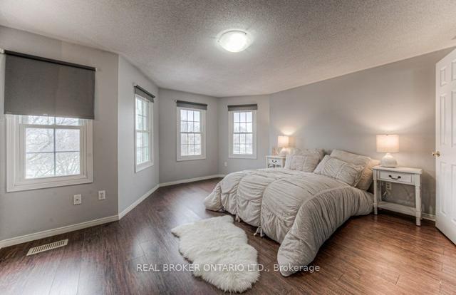 65 Lynnhaven Crt, House detached with 3 bedrooms, 2 bathrooms and 3 parking in Kitchener ON | Image 20