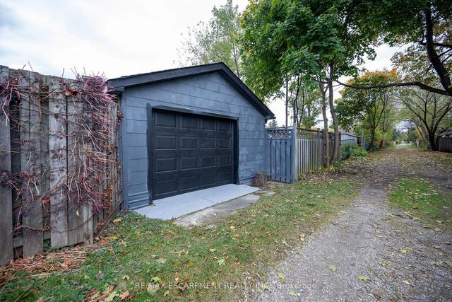 130 East 25th St, House detached with 3 bedrooms, 2 bathrooms and 3 parking in Hamilton ON | Image 29