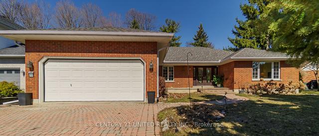 1713 Waddell Ave, House detached with 3 bedrooms, 3 bathrooms and 8 parking in Peterborough ON | Image 1