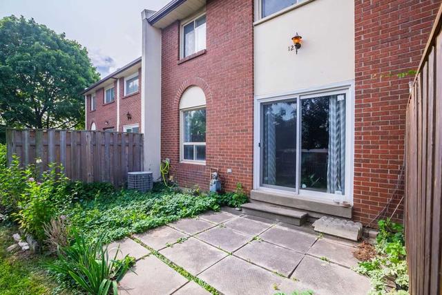 12 - 41 Mississauga Valley Blvd, Townhouse with 3 bedrooms, 3 bathrooms and 2 parking in Mississauga ON | Image 15