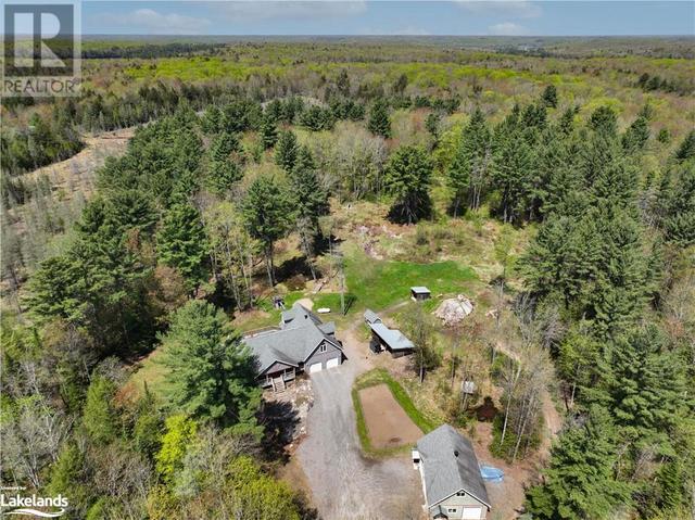 1140 Camel Lake Road, House detached with 6 bedrooms, 3 bathrooms and 22 parking in Muskoka Lakes ON | Image 8