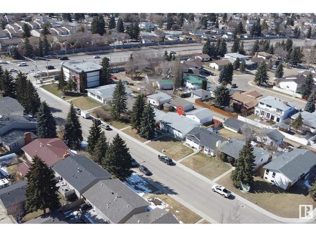 6418 36a Av Nw, House detached with 6 bedrooms, 3 bathrooms and null parking in Edmonton AB | Image 6