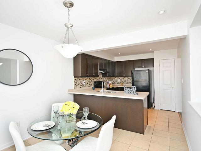7 Signature Lane, House attached with 3 bedrooms, 3 bathrooms and 3 parking in Brampton ON | Image 30
