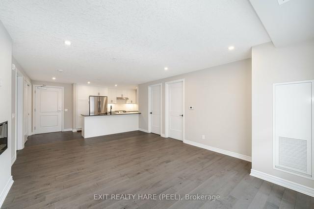 207 - 105 Spencer Ave, Condo with 2 bedrooms, 2 bathrooms and 1 parking in Orangeville ON | Image 8